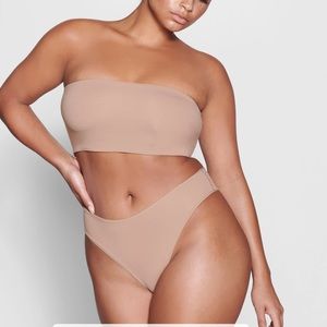 NWOT SKIMS FITS EVERYBODY BANDEAU BRA Size 2X